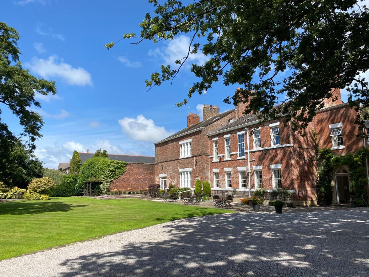 Singleton Lodge Country House Hotel Poulton-le-Fylde Extérieur photo